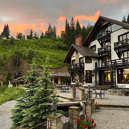 Pensiunea Poiana Izvoarelor 4*
