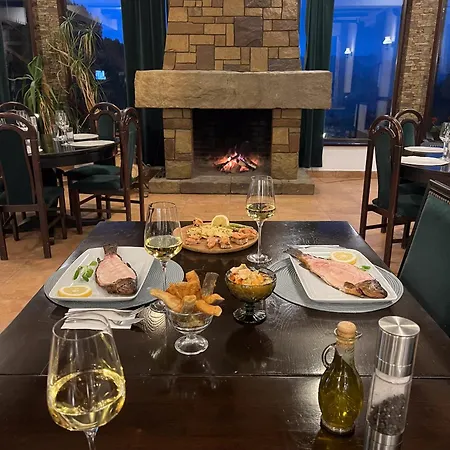 Pensiunea Poiana Izvoarelor Guest house 4*