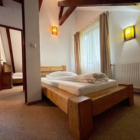 Pensiunea Poiana Izvoarelor Guest house